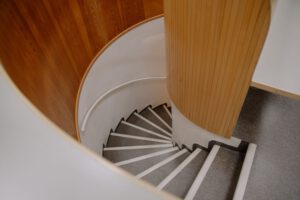 Płytki na schody zewnętrzne
